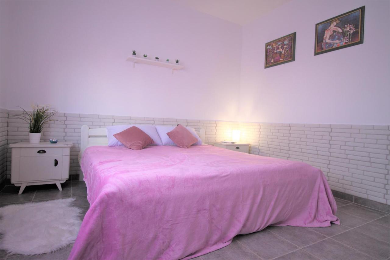 Holiday Home Istra With Jacuzzi Медулин Екстер'єр фото