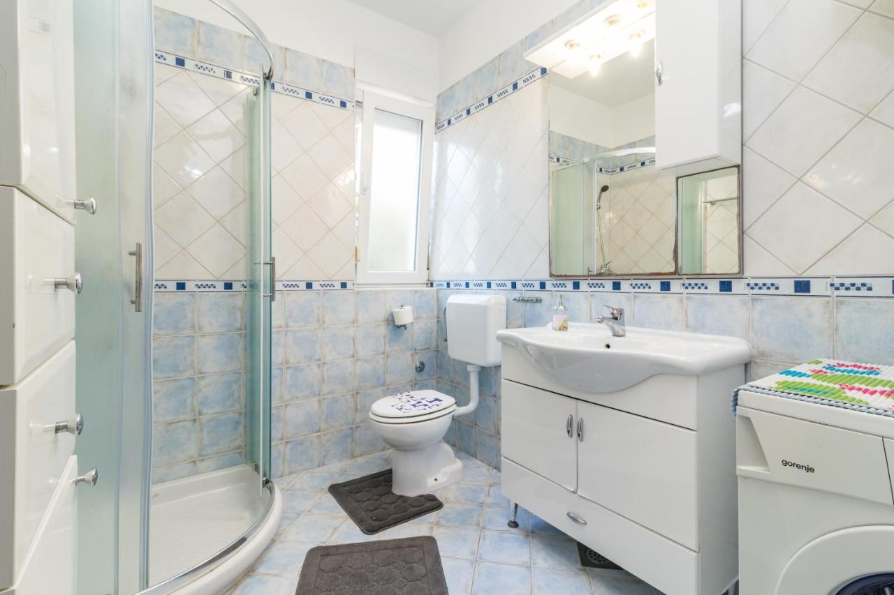 Holiday Home Istra With Jacuzzi Медулин Екстер'єр фото